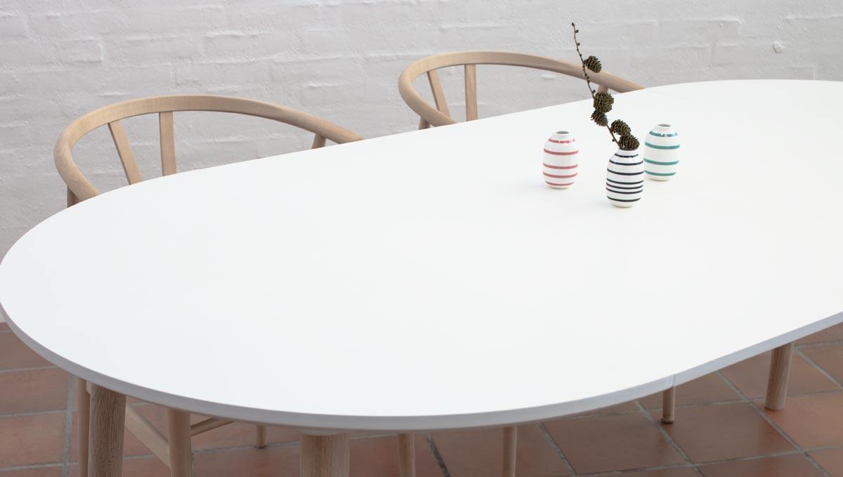 pilot Reklame kone Rundt spisebord med udtræk i enkelt og stilrent nordisk design